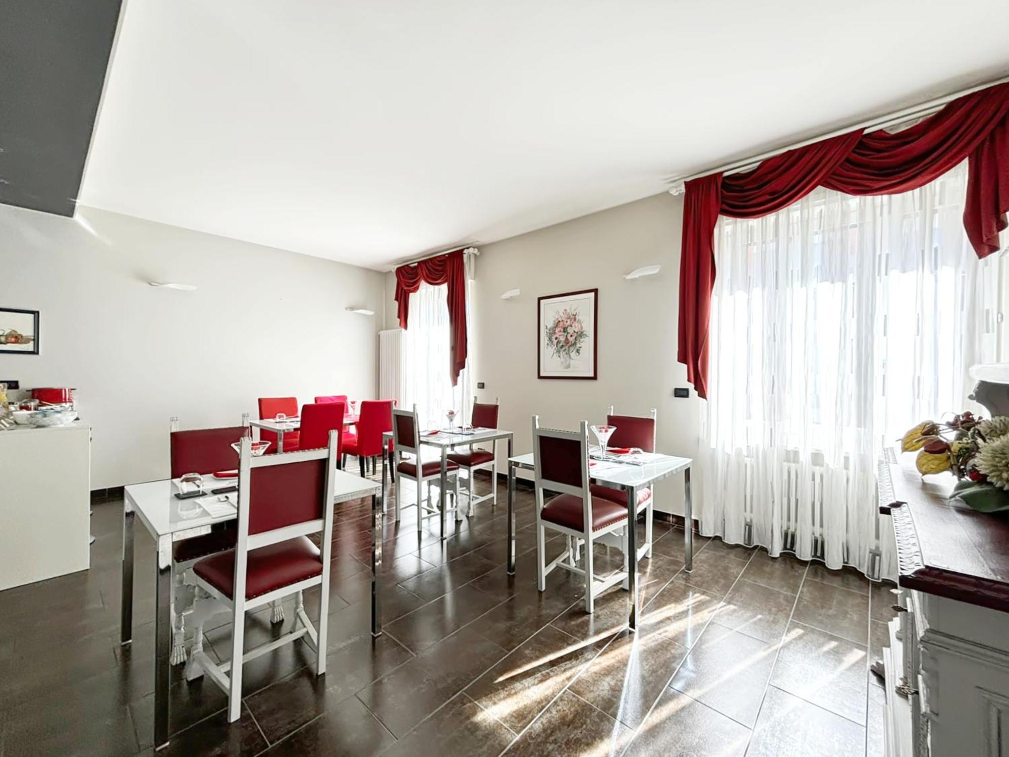 Pepe'S Home B&B Nichelino Bagian luar foto